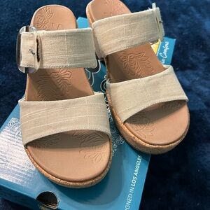 Skechers Cali Wedges size 7.5